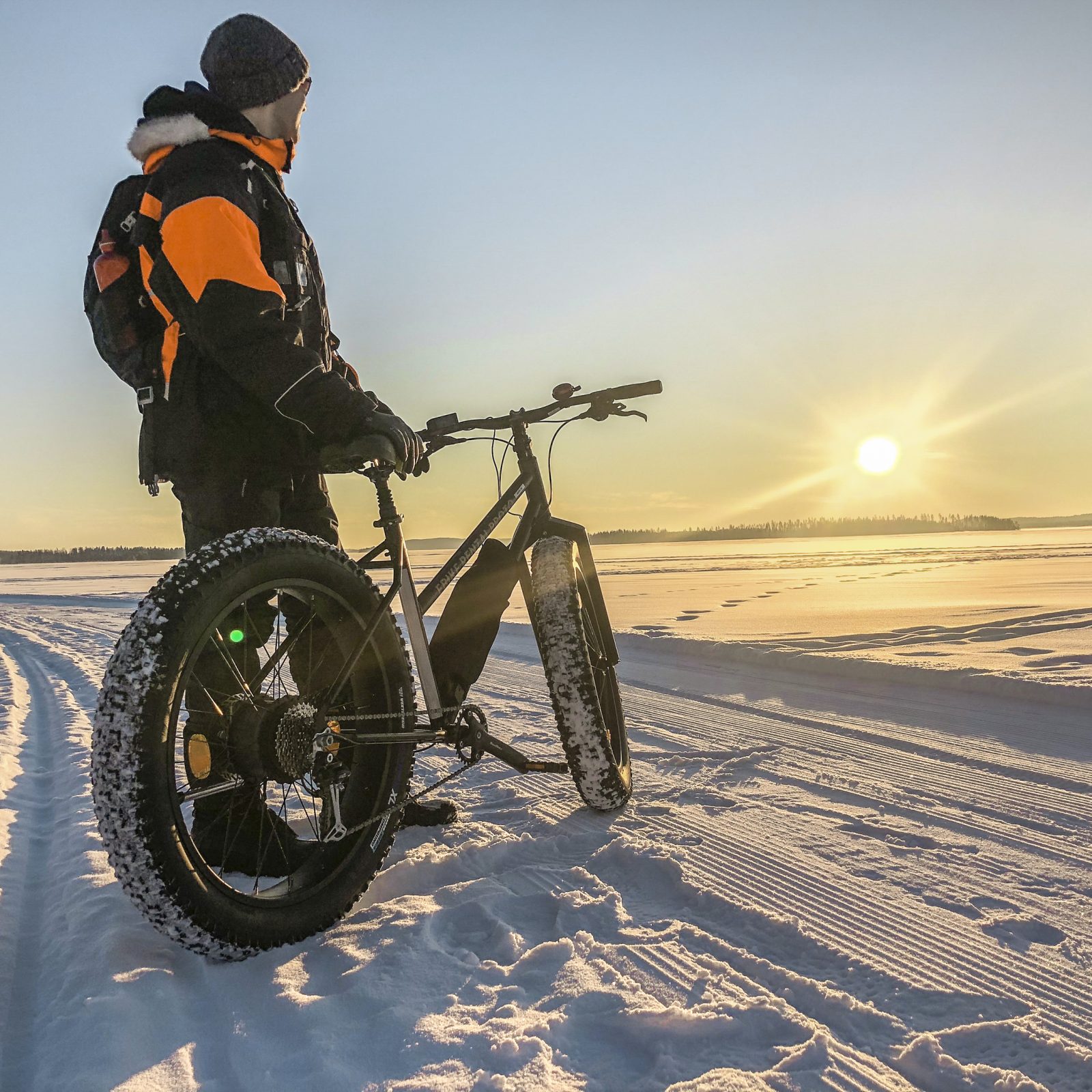 Bomba / Välinevuokraus, e-bike, sähkökäyttöinen pyörä, talvi-aktiviteetit, Villi Pohjola / Wild Nordic Finland @wildnordicfinland