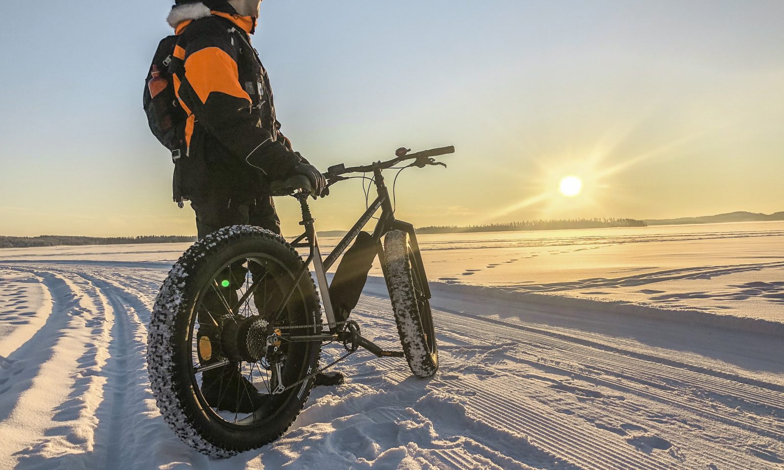Bomba / Välinevuokraus, e-bike, sähkökäyttöinen pyörä, talvi-aktiviteetit, Villi Pohjola / Wild Nordic Finland @wildnordicfinland