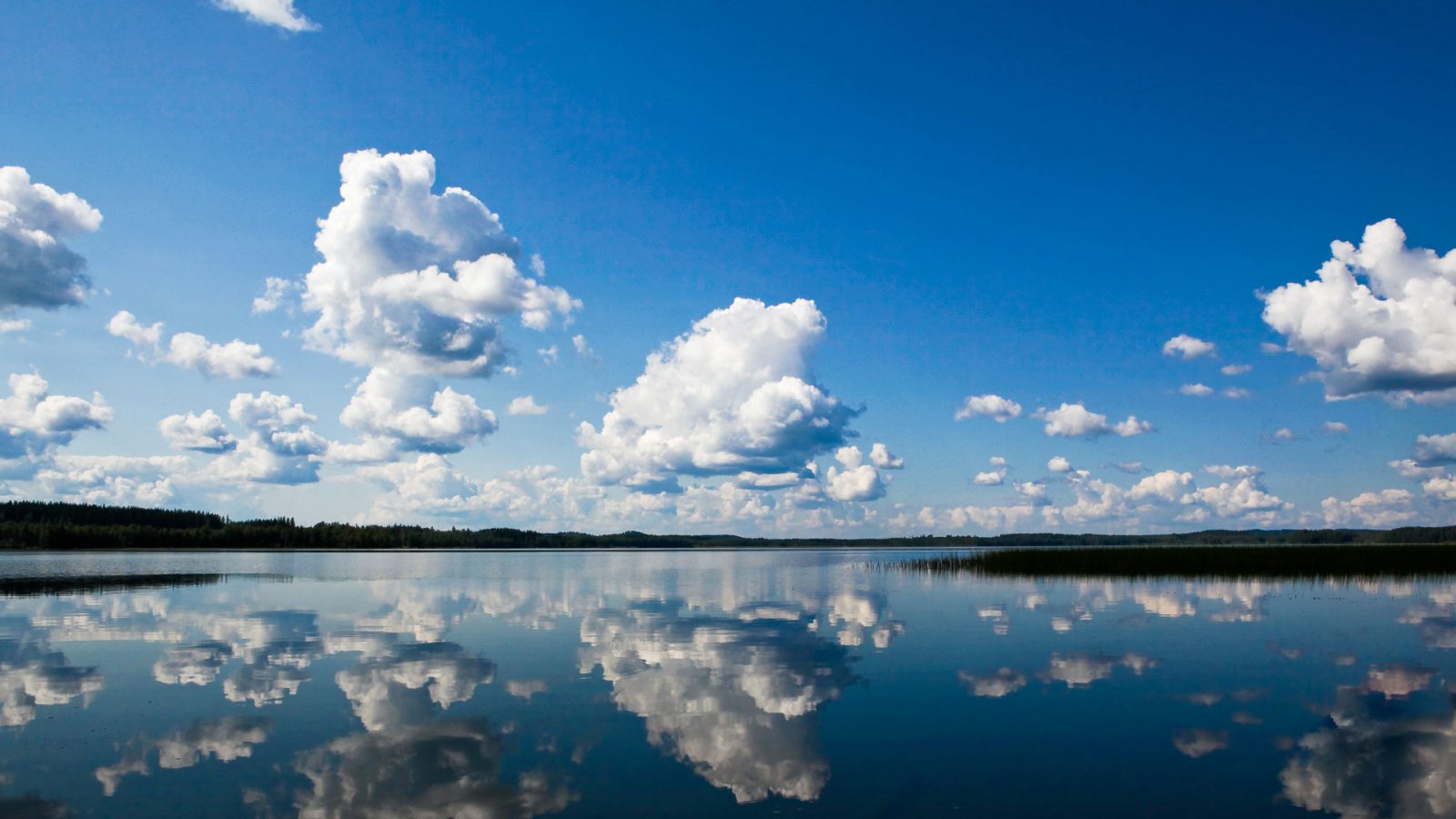 Clouds on lake view. Lakeland / Wild Nordic Finland, @wildnordicfinland