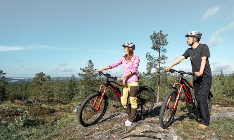 Bomba / Välinevuokraus, e-bike, sähkökäyttöinen pyörä, kesä-aktiviteetit, Villi Pohjola / Wild Nordic Finland @wildnordicfinland