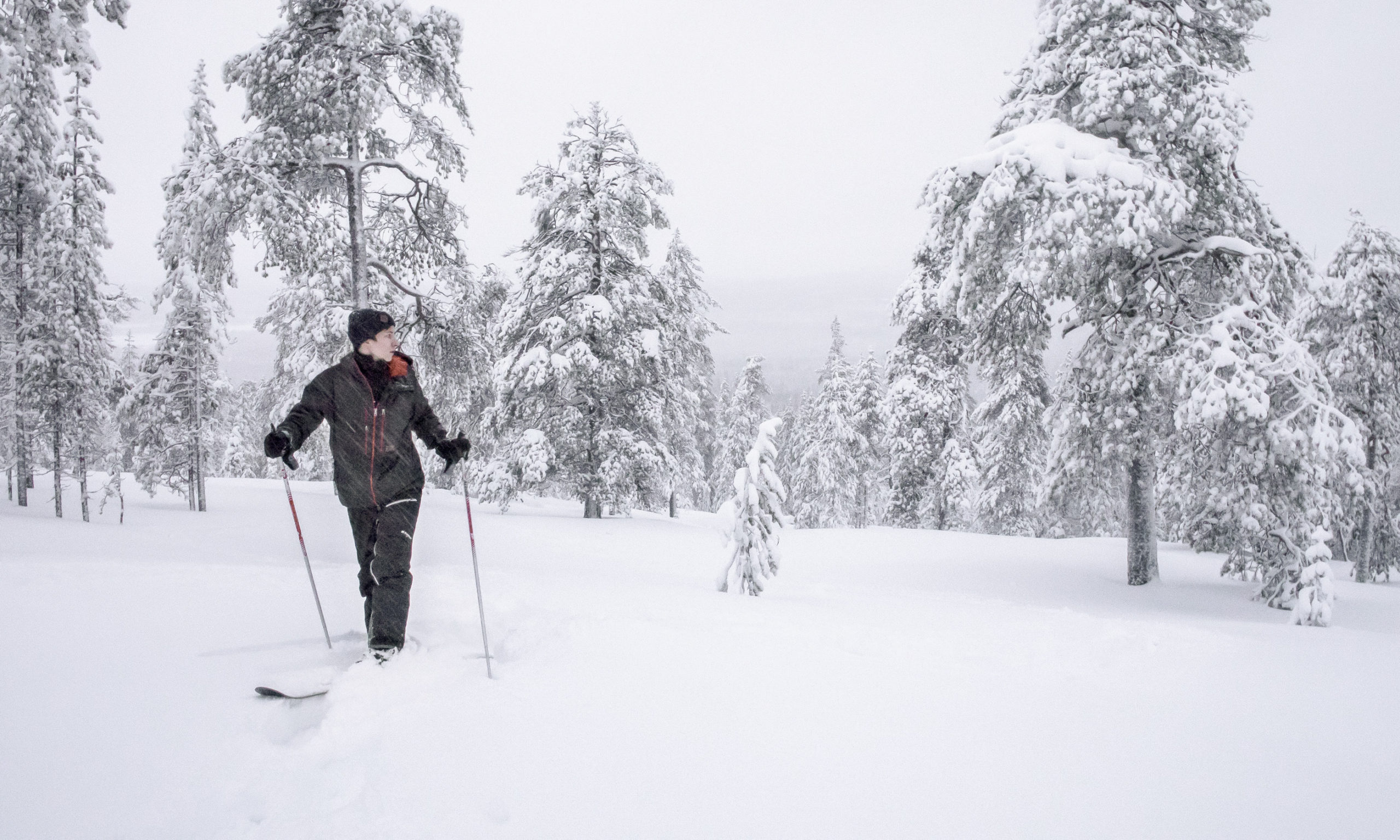 Bomba / Välinevuokraus, liukulumikengät, talviaktiviteetit, Villi Pohjola / Wild Nordic Finland @wildnordicfinland
