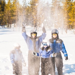 2-hour Family Snowmobile Safari