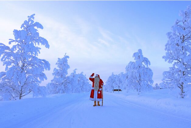 Santa's Workshop in Elves Village - Elves Village (4)