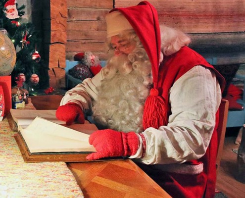 Santa's Workshop in Elves Village, Levi
