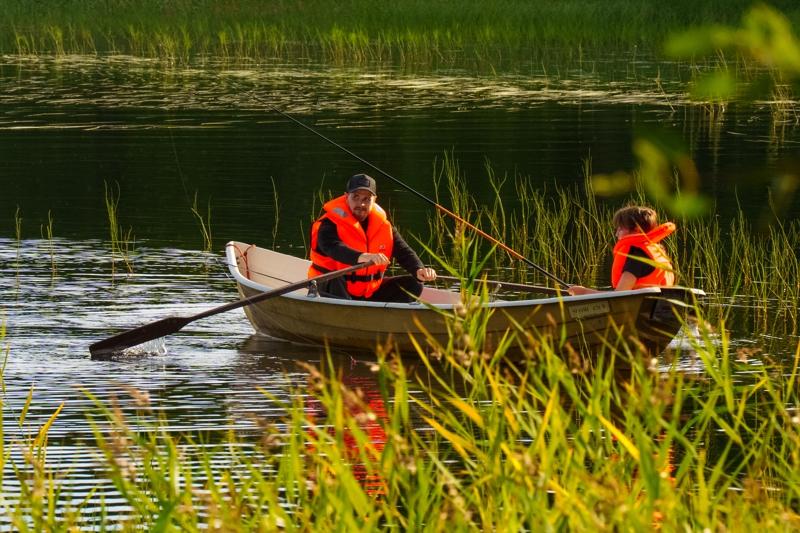 Finnish Summer Favorites tour swimming yard games and tasty treats with Wild Nordic in Rovaniemi, Finland