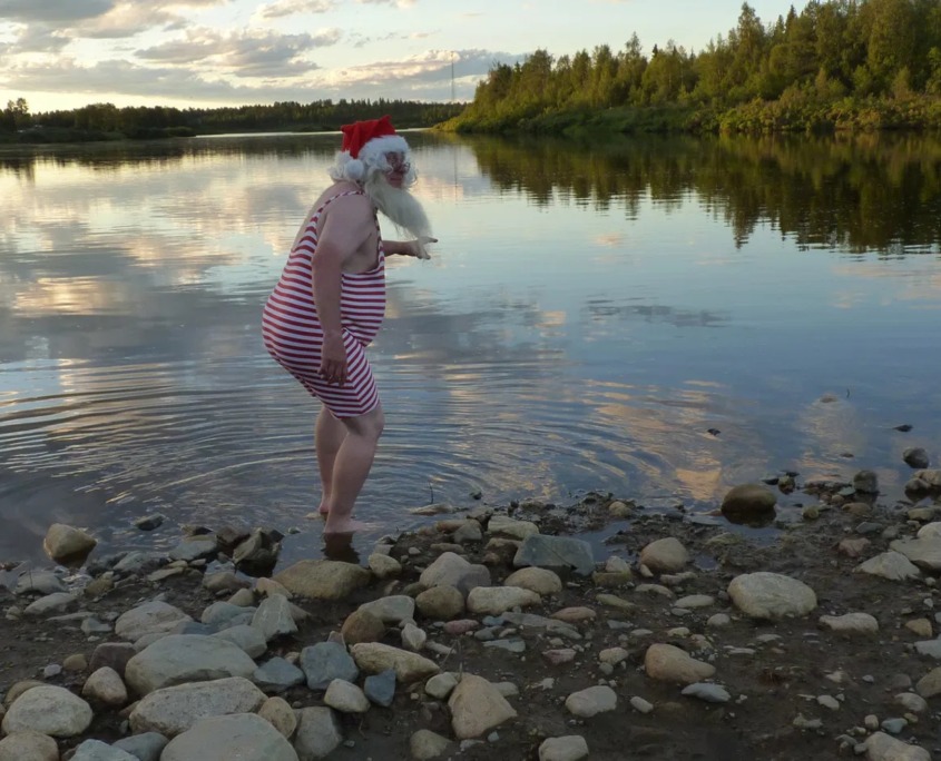 Traditional Riverbank Sauna in Elves Village Levi